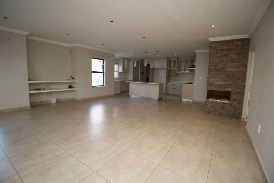 3 Bedroom Property for Sale in Blue Lagoon Western Cape